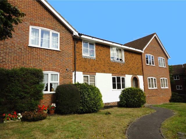 1 bedroom maisonette to rent