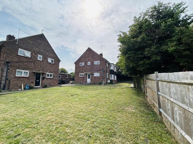 1 bedroom maisonette to rent
