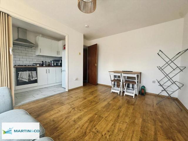 1 bedroom maisonette to rent