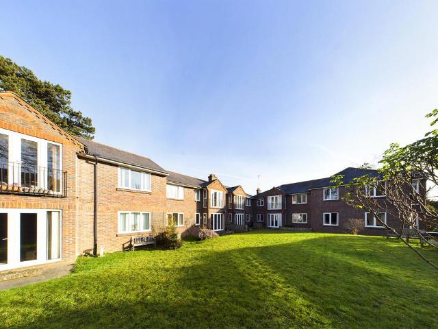 1 bedroom maisonette to rent