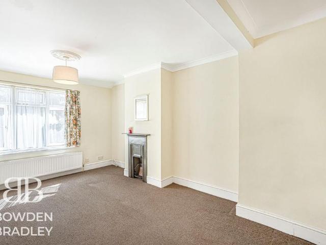 1 bedroom maisonette to rent