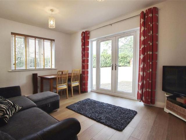1 bedroom maisonette to rent