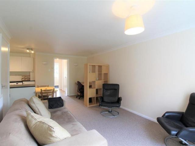 1 bedroom maisonette to rent