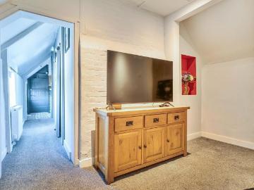 1 bedroom maisonette to rent