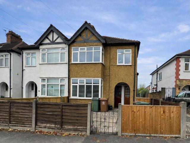 1 bedroom maisonette to rent