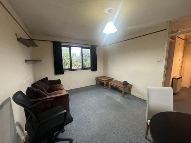 1 bedroom maisonette to rent