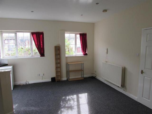 1 bedroom maisonette to rent