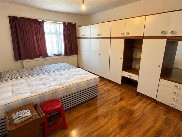 1 bedroom maisonette to rent