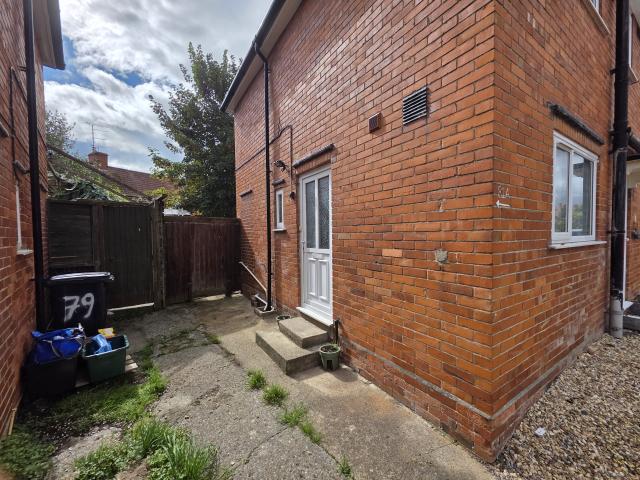 1 bedroom maisonette to rent