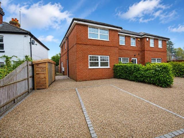 1 bedroom maisonette to rent