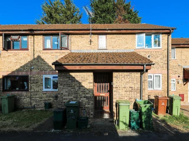 1 bedroom maisonette to rent