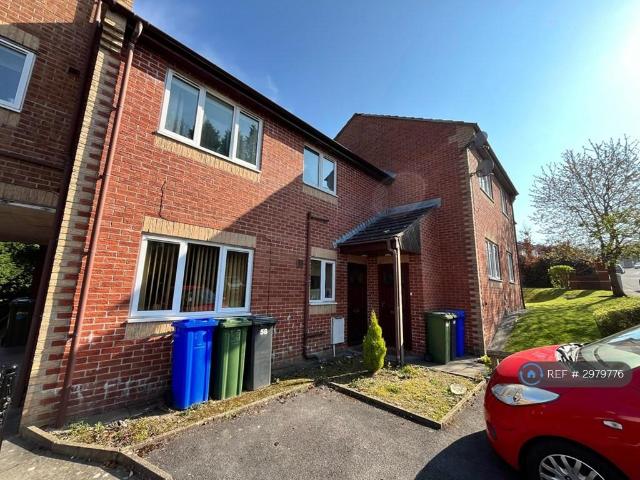 1 bedroom maisonette to rent