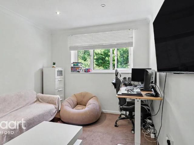 1 bedroom maisonette to rent