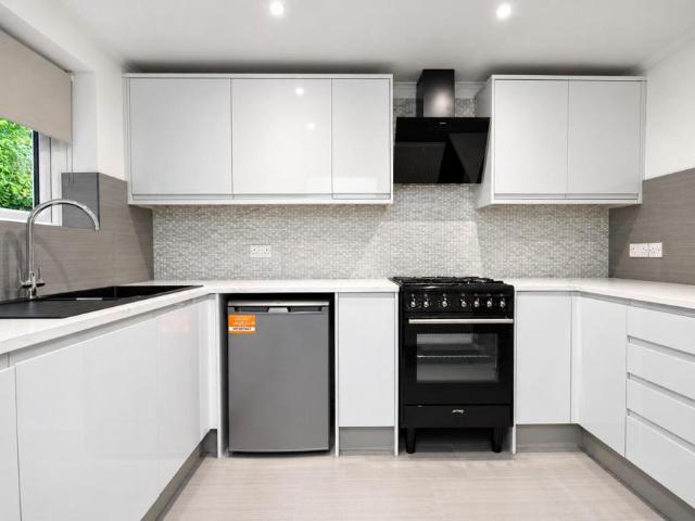 1 bedroom maisonette to rent