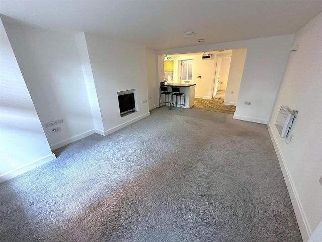 1 bedroom maisonette to rent