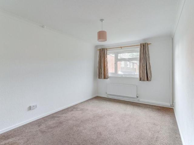 1 bedroom maisonette to rent