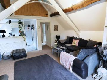 1 bedroom maisonette to rent