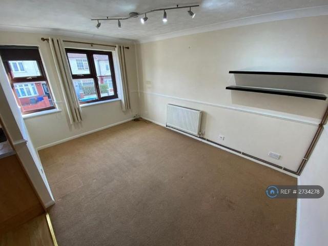 1 bedroom maisonette to rent