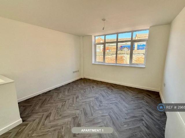 1 bedroom maisonette to rent