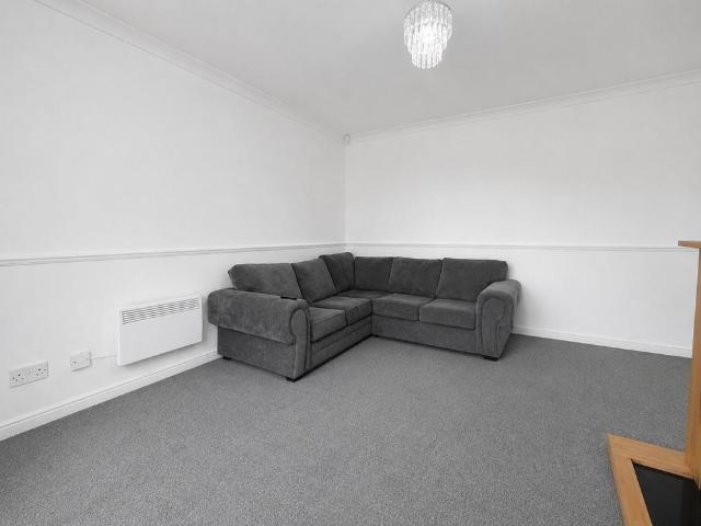 1 bedroom maisonette to rent