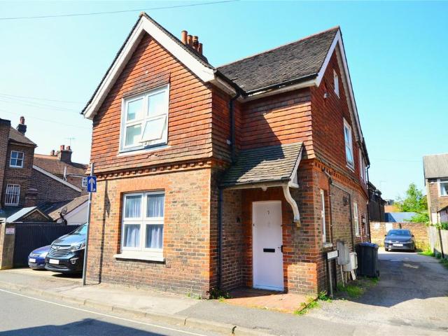 1 bedroom maisonette for sale