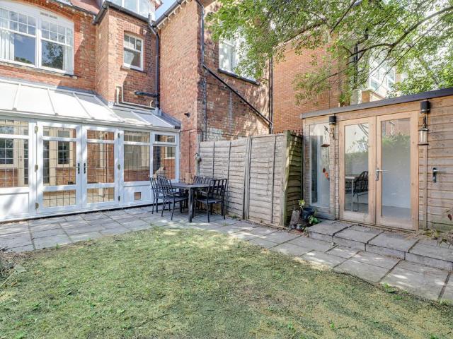1 bedroom maisonette for sale