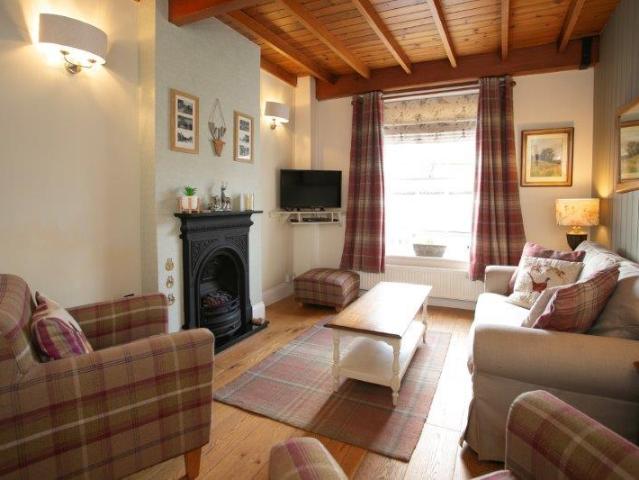 1 bedroom maisonette for sale