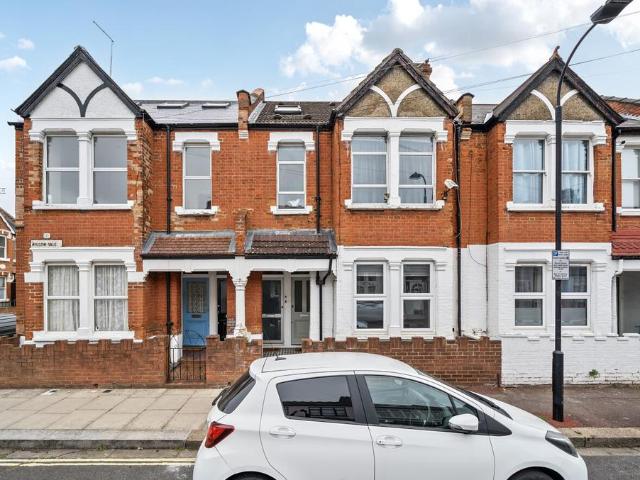 1 bedroom maisonette for sale