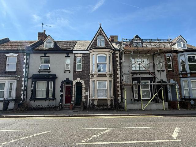 1 bedroom maisonette for sale