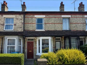 1 bedroom maisonette for sale