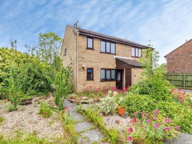 1 bedroom ground flat for sale