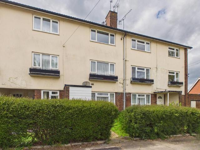 1 bedroom maisonette for sale