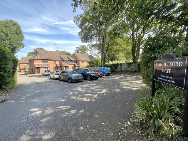 1 bedroom maisonette for sale