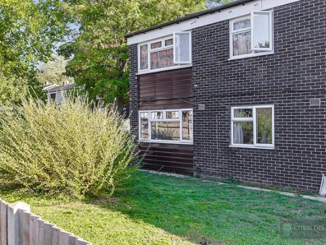 1 bedroom maisonette for sale