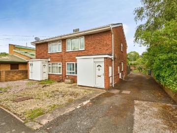 1 bedroom maisonette for sale