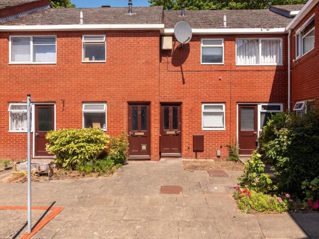 1 bedroom maisonette for sale
