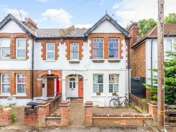 1 bedroom maisonette for sale
