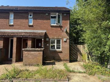 1 bedroom maisonette for sale