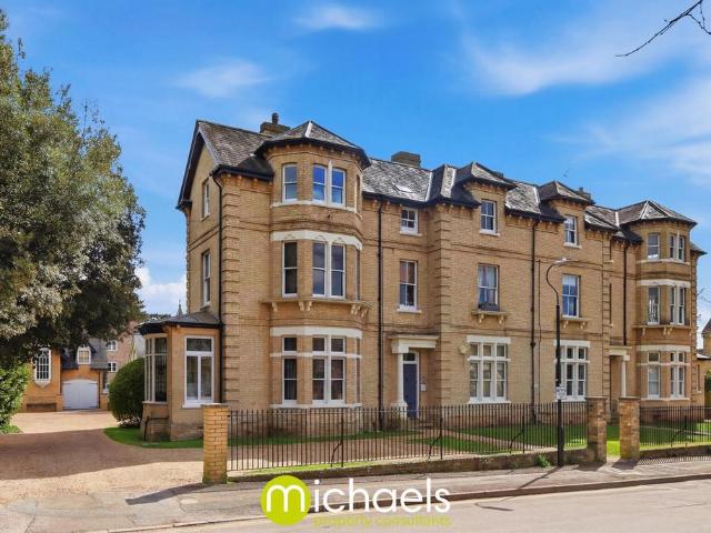 1 bedroom maisonette for sale