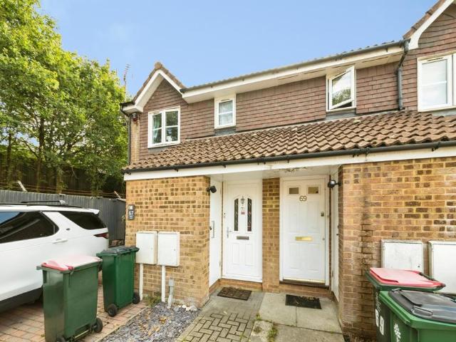 1 bedroom maisonette for sale