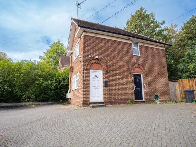 1 bedroom maisonette for sale