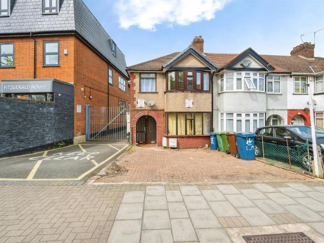 1 bedroom maisonette for sale