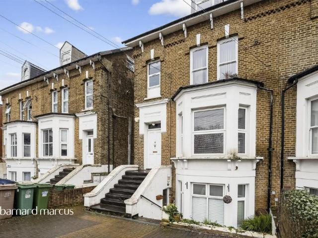 1 bedroom maisonette for sale