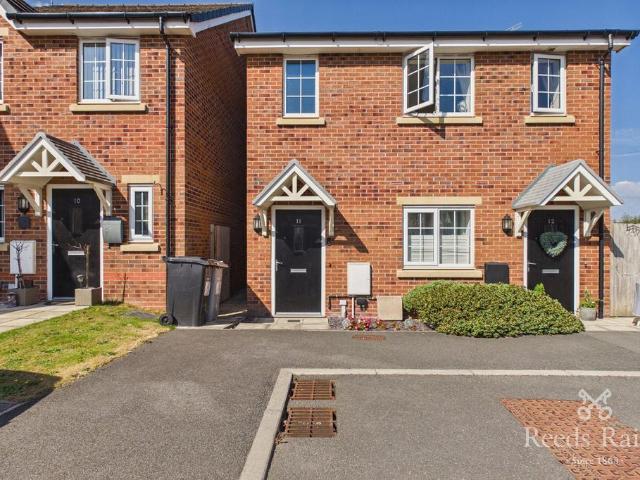 1 bedroom maisonette for sale
