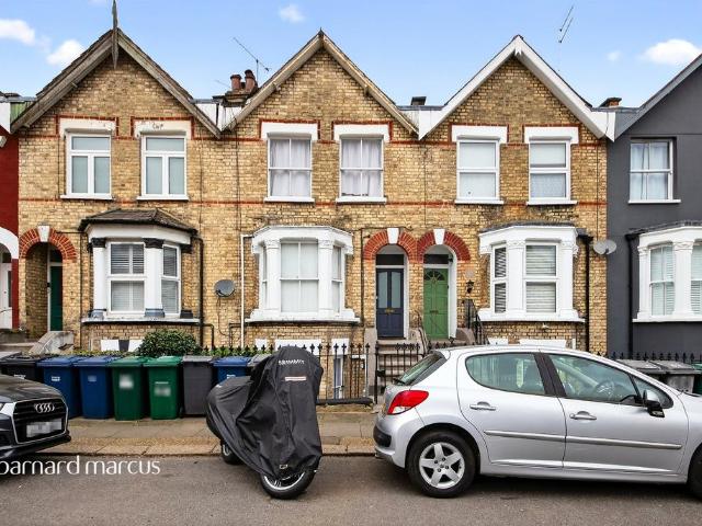 1 bedroom maisonette for sale