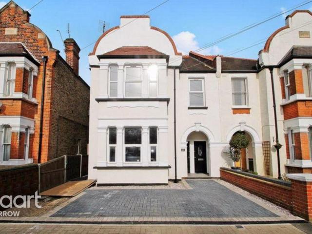 1 bedroom maisonette for sale