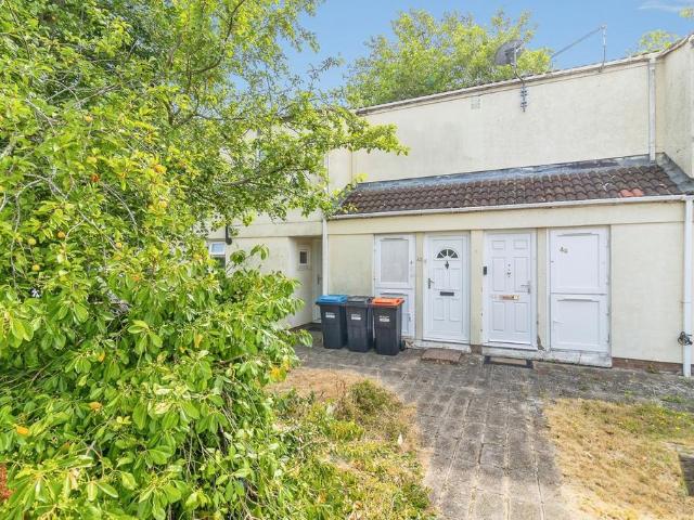 1 bedroom maisonette for sale