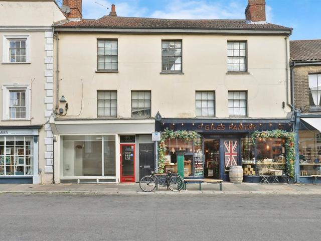1 bedroom maisonette for sale