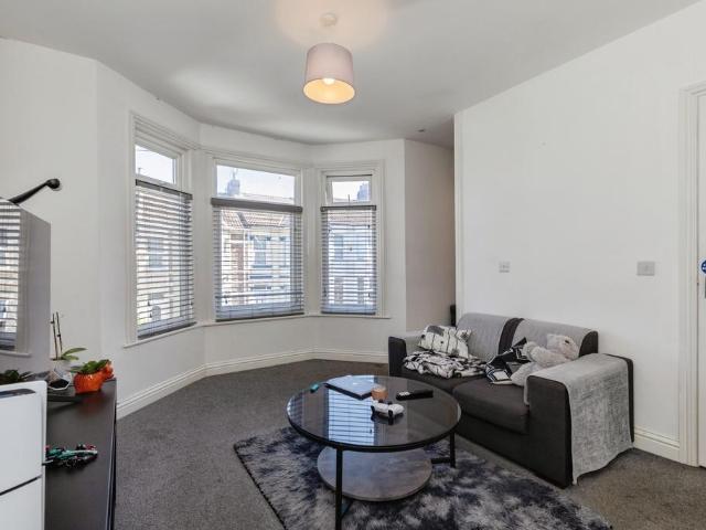 1 bedroom maisonette for sale