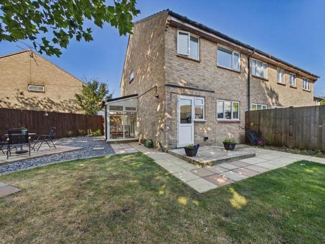 1 bedroom maisonette for sale